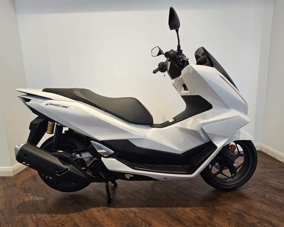 ★☆PCX125(JF81) 150(KF30)　エンデュランスカスタムシート バイク PCX125(JF81) 150(KF30) エンデュランスカスタムシート